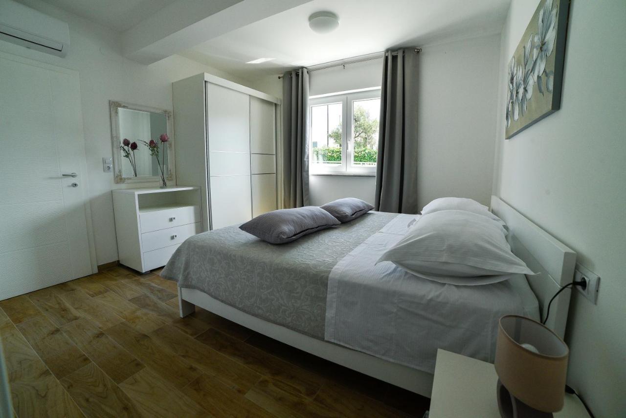 Holiday Home Mb Razanj Bagian luar foto
