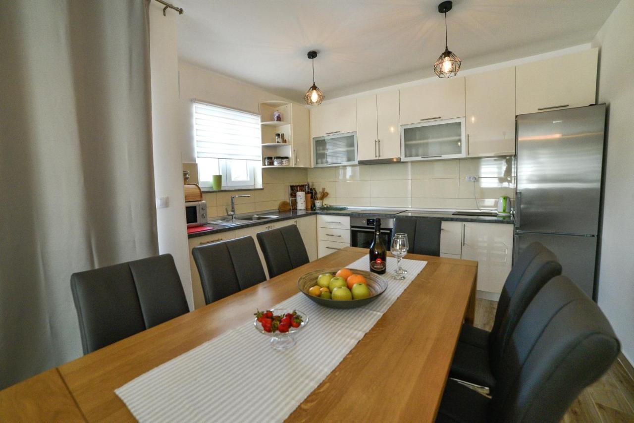 Holiday Home Mb Razanj Bagian luar foto